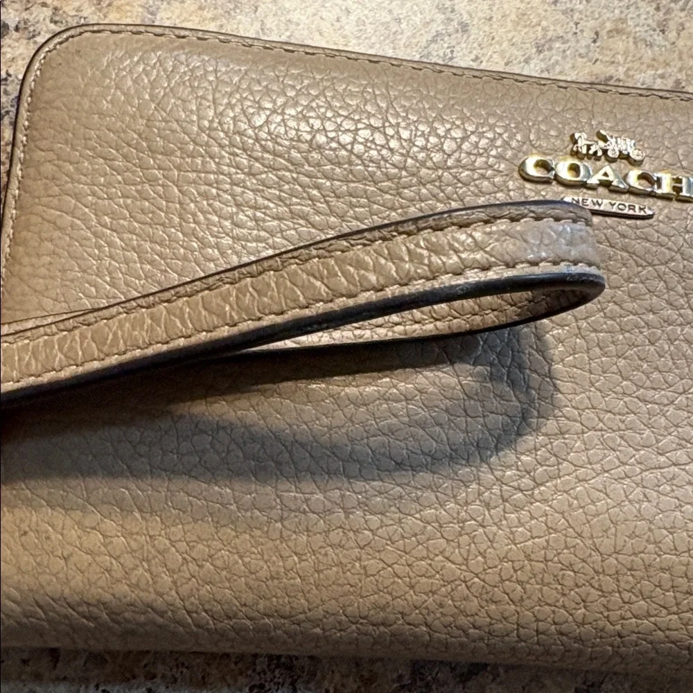 Coach Pebble Leather Wristlet